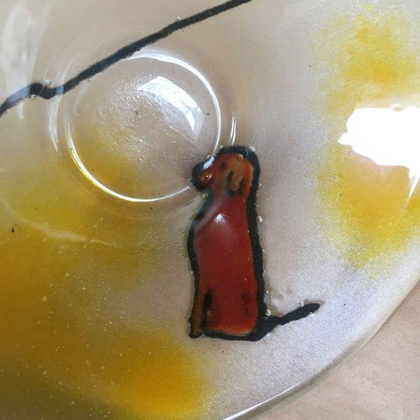 Load image into Gallery viewer, Close up of a glass dish featuring a brown labrador