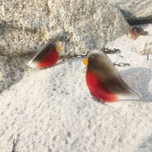Load image into Gallery viewer, Glass Robin Chick and Adult perched in white sand with a rock in the background
