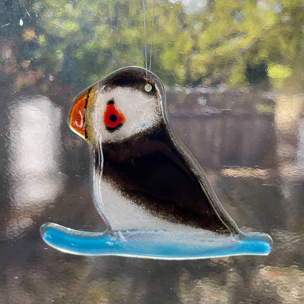 Load image into Gallery viewer, Fused Glass Puffin | Holiday Puffin Ornament with Toboggan
