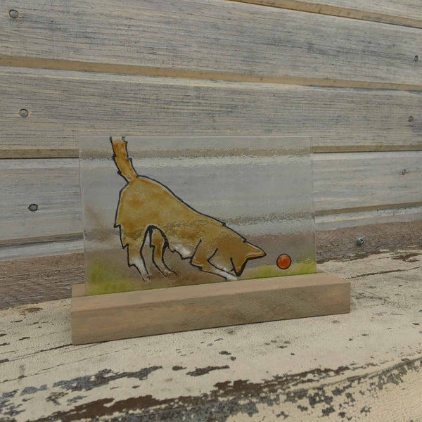 Charger l&#39;image dans la galerie, Glass Picture Tile featuring Brown Dog with Red Ball
